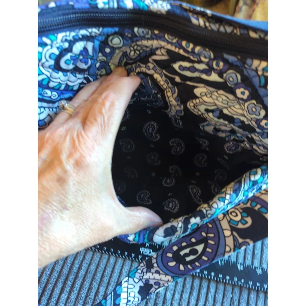 Vera Bradley Large On The Go Crossbody Shoulder Bag Deep Night Paisley